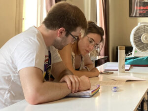 Alumnos y alumnas de la escuela de cine y tv de nuestra escuela, la Factoría del Guion